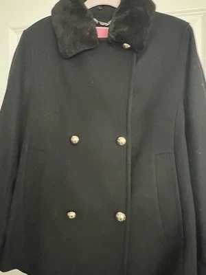 Abrigo de lana para mujer Kate Spade negro mediano con cuello de piel sintética  Foto 1 de 4