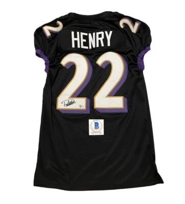 Camiseta firmada por Derrick Henry Baltimore Ravens autografiada por Beckett  Foto 1 de 2