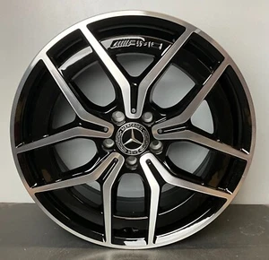 Llanta de aleación trasera Mercedes Clase C W206 AMG 19"x9J ET58.1 A2064016800 - Imagen 1 de 2