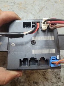 2009 dodge caravan door module ( PASSENGER ) 2008-2010 05026808 - Picture 1 of 2