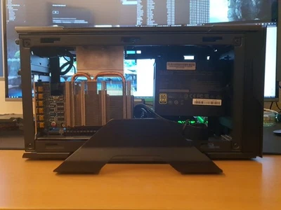 Cooler Master EG200 eGPU Gehäuse, SATA, Thunderbolt 3, 550W 80plus gold Netzteil - Bild 1 von 4