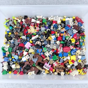 LEGO Lote de Minifiguras y Piezas - LIGERAMENTE DAÑADO - 1 libra libra - Surtido - Imagen 1 de 8