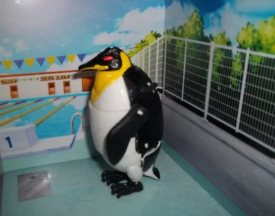 TRANSFORMERS BEAST WARS TAKARA JAPAN CYBERTRON PENGUIN BREAK  FIGURE C-32 - Image 1 of 4