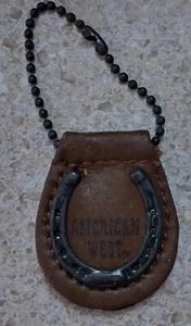 Ferro di cavallo vintage AMERICAN WEST pelle/ecopelle? Portachiavi Pubblicitario - Foto 1 di 2
