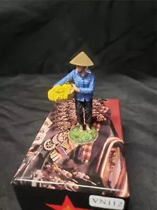 King and Country “Peasant Girl w/Bananas” - Vn112 - Imagen 1 de 4