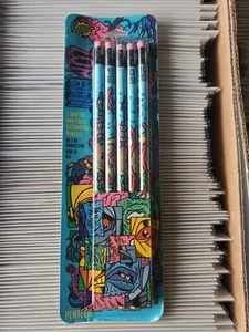Pentech Vintage 1993 Comix No. ¡Juego de 2 lápices de lote antiguo! 5 lápices Zombot hechos en EE. UU. - Imagen 1 de 3