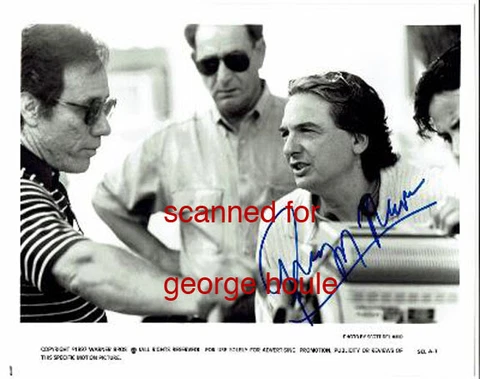 GREGORY NAVA - PHOTOGRAPH - SIGNED - EL NORTE - JENNIFER LOPEZ - DIRECTOR Cover