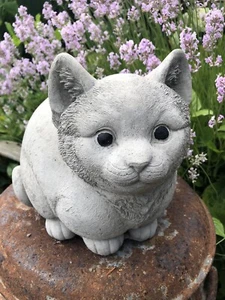 Concrete Cat Garden/Indoor Ornament - Picture 1 of 4