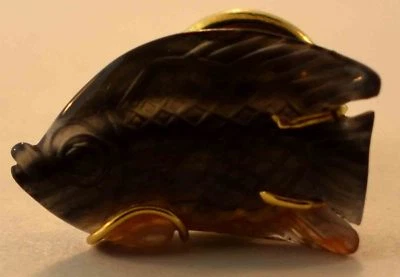 14K Yellow Gold - Carved Agate Gray Tilapia Fish Men's Tie Tack (7/8" X 1/2") - Image 1 of 3