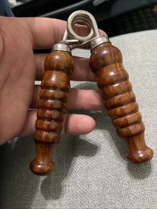  Holz Handgreifer - Bester Handtrainer Griffverstärker USA - Bild 1 von 4
