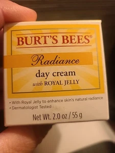 New Sealed Burt's Bees Radiance Day Cream Moisturizer w Royal Jelly 2 Oz - Picture 1 of 4