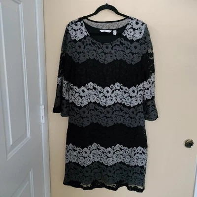 Isaac Mizrahi 黑色灰色花卉花边内衬礼服喇叭袖 M 派对婚礼 — 第 1/4 张图片