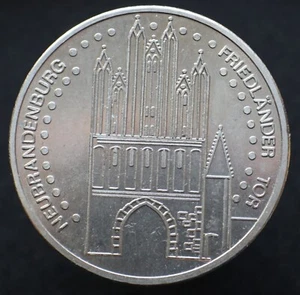 NEUBRANDENBURG RDA / FRIEDLANDER TOR - Ficha medalla Alemania - #572 - Imagen 1 de 3