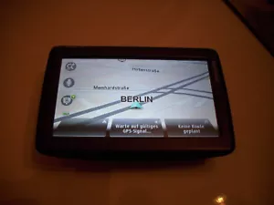 Tomtom Via 135 M Navigation System Europe 45 Countries Free Lifetime Maps - Picture 1 of 1