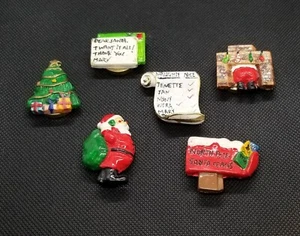 Set Of 6 Vintage NONY New York Christmas Button Covers Santa List Tree Resin - Picture 1 of 12