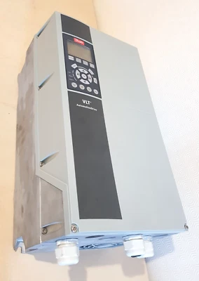 Danfoss FC-302P7K5T5E55H1BGXXXXXXXXAXBXCXXXXDX Frequenzumrichter #123 - Bild 1 von 4