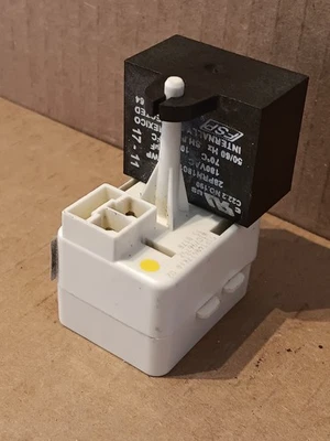 WHIRLPOOL KENMORE REFRIGERATOR START RELAY AND CAPACITOR PART# W10350564 - Image 1 of 3
