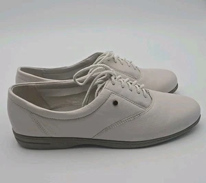 Easy Spirit ESMOTION8 Women’s Leather Lace Up Shoes White Size 10M New in Box - Picture 1 of 6