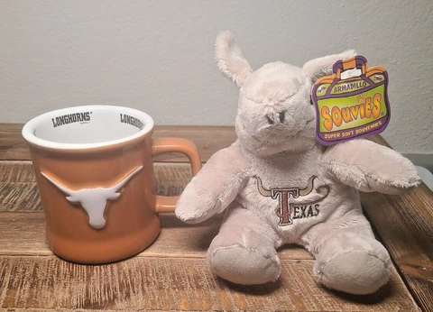New 12 oz University of Texas Longhorns Ceramic Coffee Mug & Plush Armadillo Cover