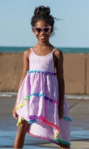 Neu mit Etikett Lola + The Boys Größe 14 ST. BARTHS BOMMEL HIGH LOW KLEID LAVENDEL - Bild 1 von 3