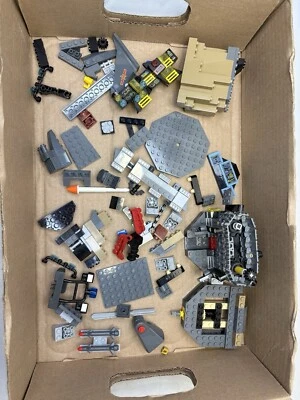 Lego Batman Movie Batcave 70909 For Parts - No Minifigures - Image 1 of 4