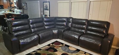 Sofá reclinable eléctrico seccional de cuero negro Foto 1 de 2