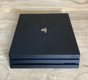 Sony PlayStation 4 Pro PS4 1TB Console Nera CUH-7015B - Solo Console - Foto 1 di 7