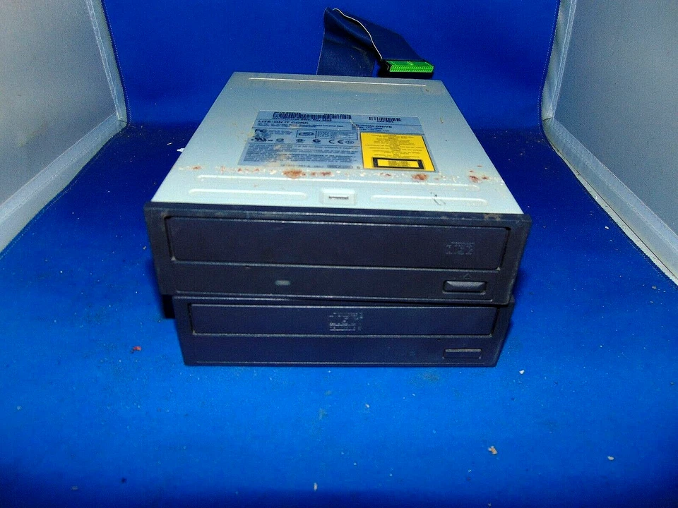 CD-ROM DRIVE Model LTN-486S & CD REWRITABLE MODEL # SW-252 - Image 1 of 4