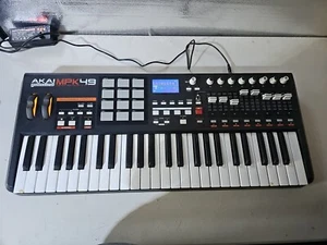 Controlador de teclado Akai Professional MPK49 49 teclas USB MIDI - Imagen 1 de 9
