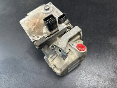 Compresor de aire acondicionado Toyota Camry, Highlander, Lexus GS450h, RX400h híbrido Foto 1 de 4