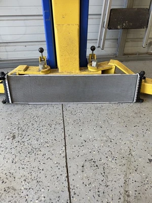 TESLA МОДЕЛЬ S РАДИАТОР КУЛЕР 2012 2013 2014 2015 ЦЕНТР 6007372-00-A OEM - Изображение 1 из 3