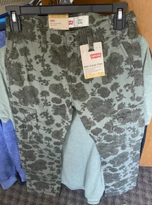 Levi 511 Slim Cargo Pants Green Floral Girls Size 10 Lightweight NTW List $44 - Picture 1 of 3