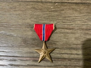 Meritorious Heroic Achievement Medal Bronze Star - Picture 1 of 3
