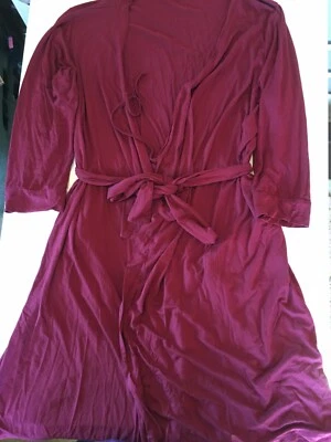 Bata de longitud media Latuza para mujer talla L corbata borgoña con bolsillos Foto 1 de 3