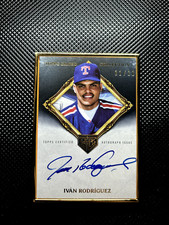 2023 Topps Chrome Gilded Collection Ivan Rodriguez Auto /10 Onyx Gold Framed 1/1