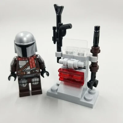 Lego Star Wars - Mandalorian Din Djarin Mando - Red Christmas Scarf 75307 - Image 1 of 3