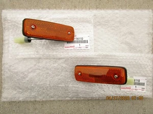 79 - 81 TOYOTA CORONA FRONT LH + RH SIDE MARKER LIGHT SET OEM BRAND NEW - Picture 1 of 5