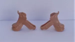 Playmobil Western 2 x Light Tanned Saddles Country Mint condition - Picture 1 of 1