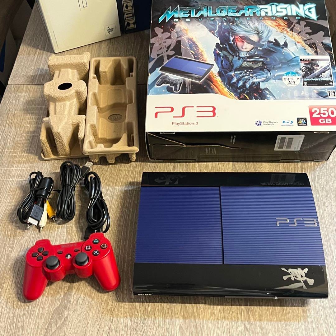 L GEAR RISING 斬奪 PS3 CECH-4000B Sony Play Station 3 CECH-4000B Metal Gear Rising Revengeance