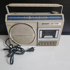 Vintage Sharp GF-1740 testato e funzionante - con cavo alimentazione - spedizione gratuita! - Foto 1 di 9
