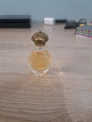 Mini COUTURE COUTURE por Juicy Couture Eau de Perfume Viaje Tamaño 0.17 fl oz Foto 1 de 3