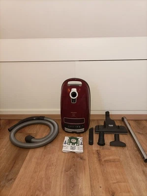 Vacuum Cleaner Miele S8340 Parquet XL EcoLine - Image 1 of 4