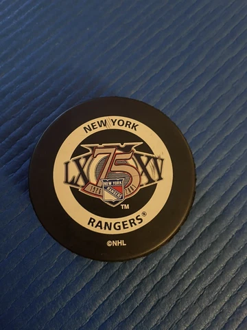 New York Rangers 75th Anniversary Inglasco Official Game Puck - Silver Ring Back Cover