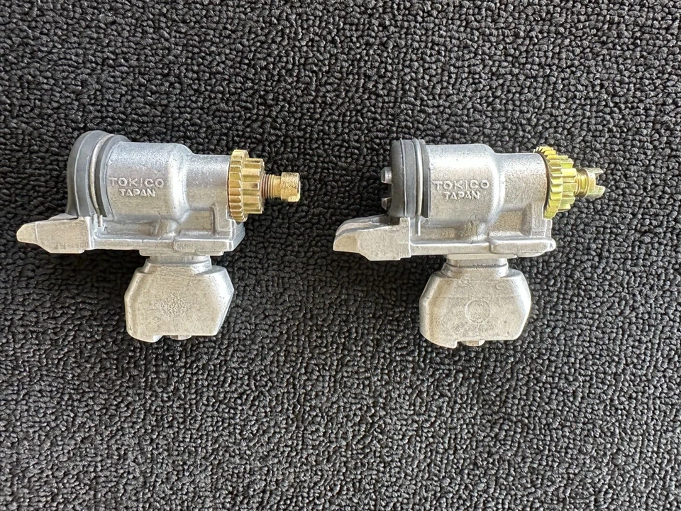 Par de cilindros de roda traseira para Nissan Datsun L/R 240z 260z 280z 1970-1976 - Imagem 1 de 4