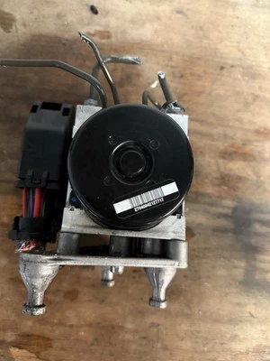 2012 Mercedes-Benz C250 Abs Pump Control Module - Image 1 of 4