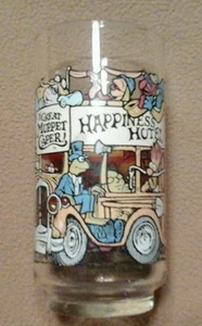 McDonalds The Great Muppet Caper 1981 Collector Glass - Happiness Hotel - Picture 1 of 4