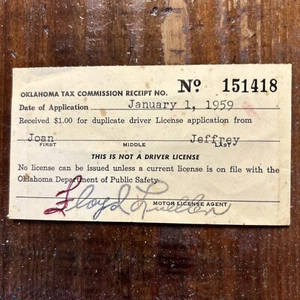 Recibo de la Comisión de Impuestos de Oklahoma 1959 por licencia de conducir duplicada - Imagen 1 de 3