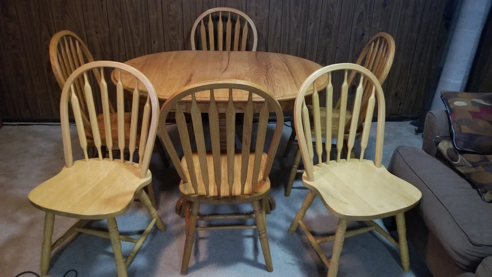 Oak Kitchen Table with 6 Chairs - Image 1 of 1