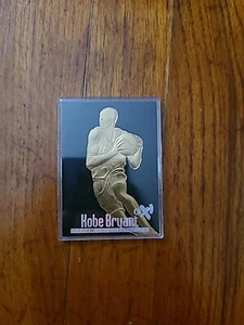 Skybox Rookie 1996-97 negro oro 23kt Kobe Bryant - Imagen 1 de 4