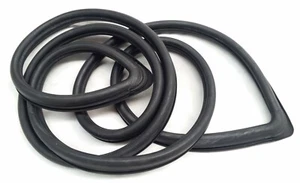 FRONT WINDSCREEN WINDSHIELD GLASS RUBBER SEAL FITS TOYOTA DYNA BU20 - Picture 1 of 1